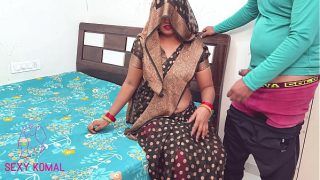बिहारी कोमल भाभी जेठ जी को पानी देने गई, चक्कर खाकर उन पर गिरी और वहीं घूंघट में शुरू हो गया गर्मागर्म खेल