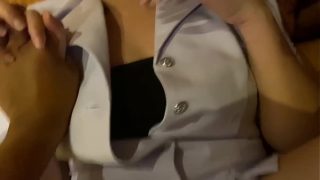 Ngentot Sama Teman Sampai Crot di Dalam Baju Perawat, Ngesek Ganas Ekspresi Mengerang Keras