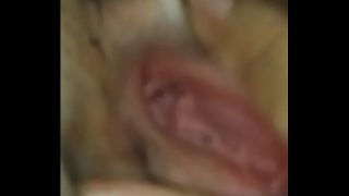 Tawanan China Memamerkan Vagina Perawan