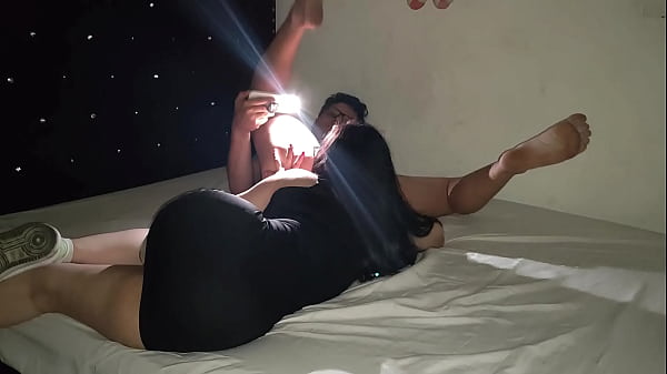 Makan Malam Panas Bareng Sepupu Tiri yang Menggoda
