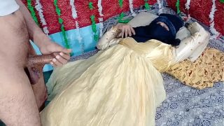 Gadis India berbaju kuning dikocok memeknya oleh kontol besar pria lokal di video porno XVideos