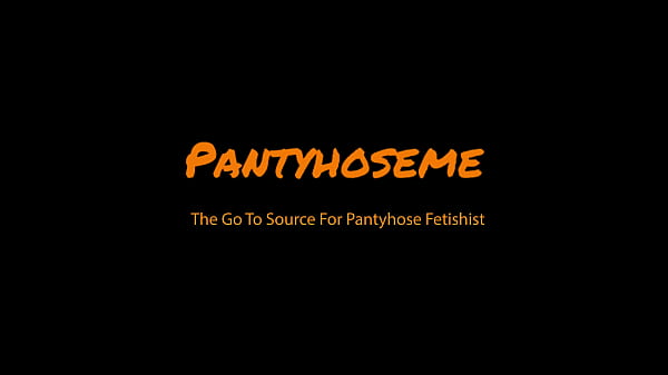 Ashley Tante Seksi Menggoda dengan Stoking Mengilap, Beraksi Mesra dengan Adik Tirinya