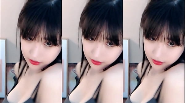Cô gái Trung Quốc uốn éo quyến rũ mời gọi anh vào cuộc yêu