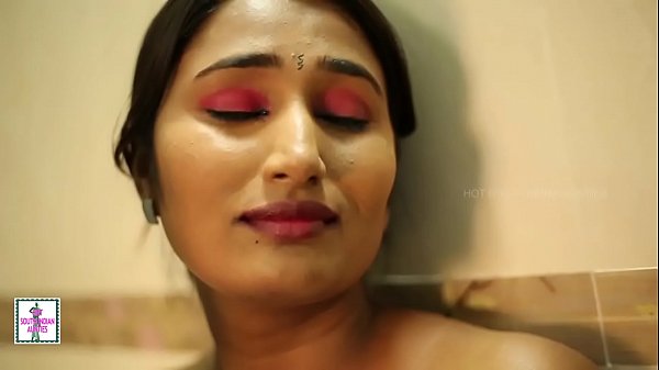 Gadis India Panas Bercinta di Kamar Mandi – Video MMS Bocor