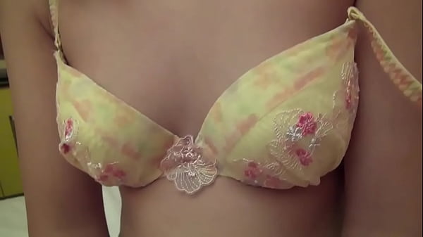 Gadis Asia 5026 yang menggoda dan memikat