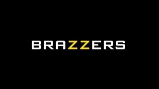 Andi James dan Bess Breast Menggoda Pacarku dengan Adegan Panas – Tonton Full Videonya di Brazzers