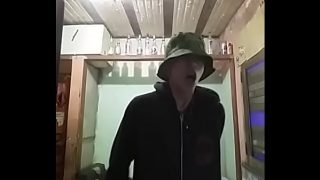 Chino mengerang bak pelacur