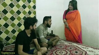 Malkin Bibi dan Dua Pemuda Gagah Berahi, Bergumam Mesra dalam Bahasa Hindi yang Menggairahkan