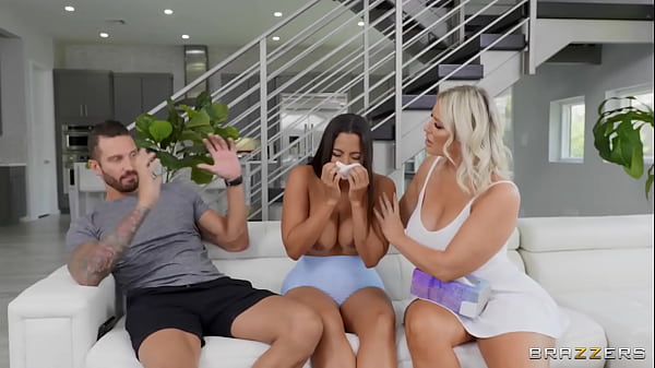 Telanjang dan Tak Kenal Takut Bagian 1 / Brazzers / unduh lengkap dari https://zzfull.com/brok