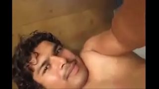 Desi cewek India ngentot sama pacarnya