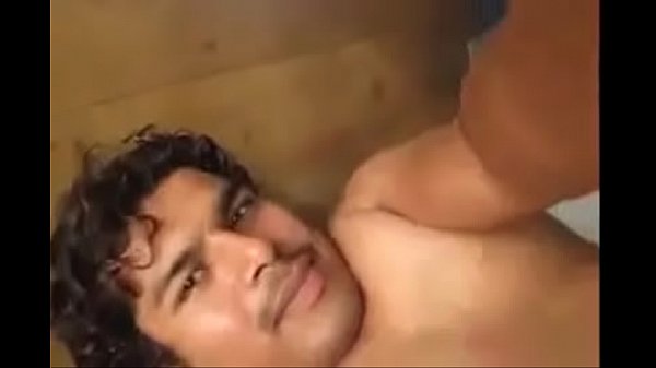 Desi cewek India ngentot sama pacarnya