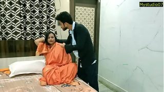 Ibu Mertua Desi Digoyang Keras Menantu Laki-Laki! Adegan Panas Jobordosti Bergema dengan Erangan