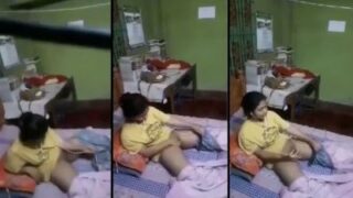 Gadis hostel seksi masturbasi sambil video call dengan pacar Bangladesh