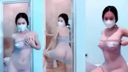Molly Bergoyang Sensual Telanjang Bulat