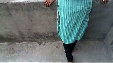 Bhai ne apni Indian desi stepsister ko zor zor se chodkar ragad dala – clear Hindi audio