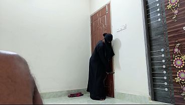 Gadis kampus India pertama kali ngentot