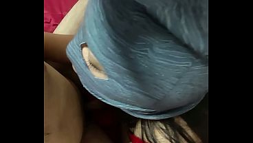 Seks anal, hisap puting, dan bercinta penuh gairah bersama ibu MILF yang liar