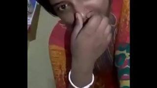 Gadis desi memamerkan tubuh seksi