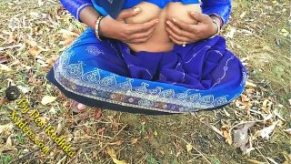 Gadis Desa India dengan Bulu Lebat, Beraksi Seru di Alam Terbuka Radhika
