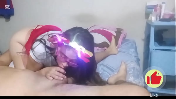 HIJASTRA CALIENTA LA NOCHE NAVIDEÑA DE SU PADRASTRO