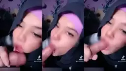 ARRAZYNY Jilbab Ngewe Kontol Dildo Sampai Tembus