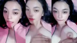 Laras Pink, Tiktoker Seksi yang Bikin Heboh dan Menggoda