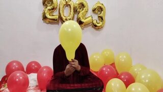 Pasangan India merayakan tahun baru dengan bercinta keras dan liar