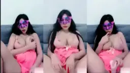 Toge Ngangkang Ruby Yuriko Ozawa, Omeknya Menggoda