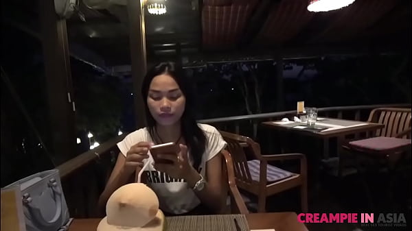 Gadis Thailand belia ngewe bebas, kontol mancing di dalem sampe penuh