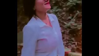 Desi cewek Babita, bibir basah minta digigit