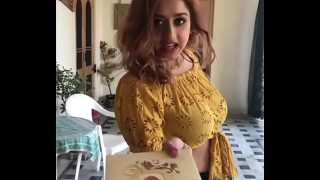 Braless desi cewek, goyangannya bikin makin greget.
