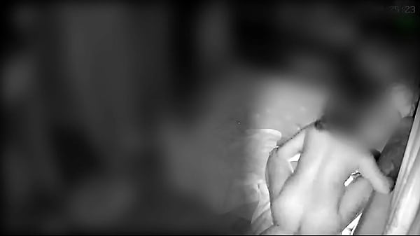 Ibu Tiri dan Anak Tiri Ketahuan Suami Lagi Mesra di CCTV – Adegan Panas Part 2