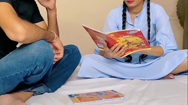 Gairahanku membara, kurayap guruku demi puaskan nafsu