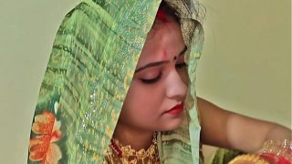 Istri Desi India Digituhin Suaminya di Hari Spesial