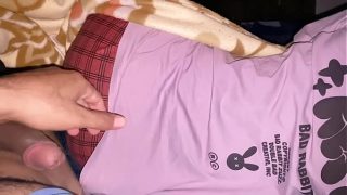 Abang pulang kuliah, nemu step sister lagi ngocok di kamar, basah semua.
