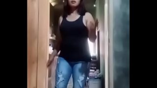 Istri panas selingkuh di dapur saat suami kerja