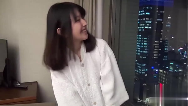 Memek basah cewek Asia 45 tahun yang haus kontol