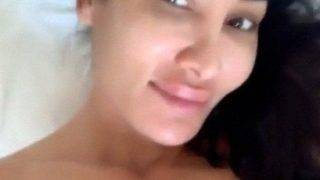 Sofia Hayat bugil total di ranjang, skandal bocor bikin makin liar