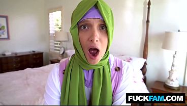Hijabi Mesum Pertama Kali Ngerasain KONTOL Gede Izzy Lush Sama Donnie Rock