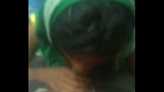 Desi auntie pengemis di kereta lokal, ngewe panas di gerbong penuh sesak