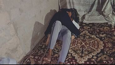 Sange banget, kakak ipar India sama adik ipar desi lagi ngewe panas-panasan di kamar.