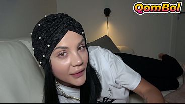Sange berat sama mbak tiri hijab Turki, Elnaz, ngewe liarnya bikin mampus.