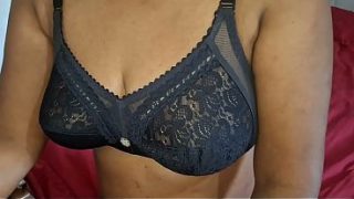 Tonton video paling hot dan menggairahkan dari MILF Asia, bikin kamu ngiler!