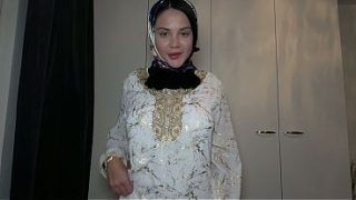 POV – Ngewein Adik Tiri Muslimah Cantik Pake Hijab, Romantis Banget