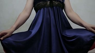 Jongkok sambil colmek, nikmatnya bikin makin pengen—bokep Indo paling anyar