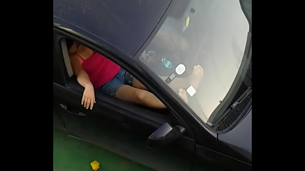 Gadis Arab seksi minta digaruk di tempat umum, bikin makin pengen.