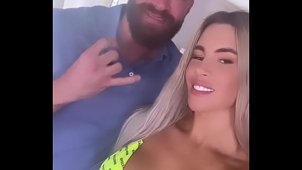 Hari ini syuting bareng XCorvus777 di lokasi Brazzers, siap-siap basah semua!
