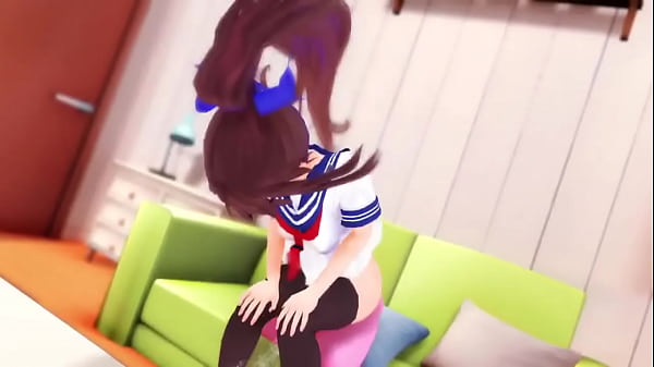 Monita cewek China pamer memek basah, goyang pinggul bikin ngaceng