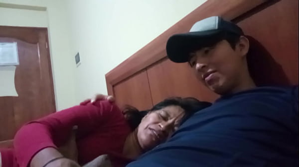 Sekali lagi sama mertuaku, dia tiap hari minta digenjotin, emang dasar pelacur.
