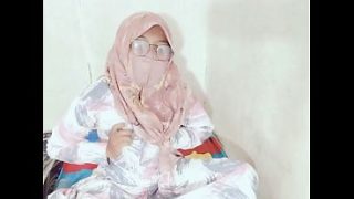 Tante sangek Indonesia viral colmek pake botol, bikin makin basah